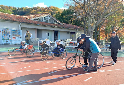 障害者アスリートマルチサポート事業陸上競技練習会の様子